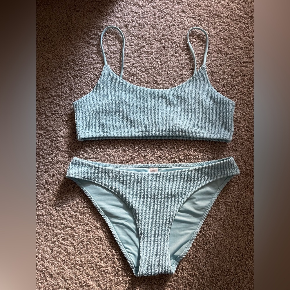 Weekday Bikini - Picture 4 of 6